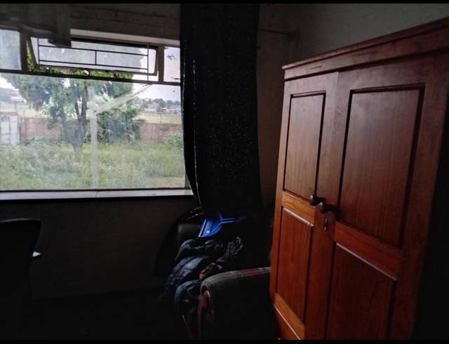 4 BEDROOM HOUSE FOR SALE IN GERMISTON CENTRAL